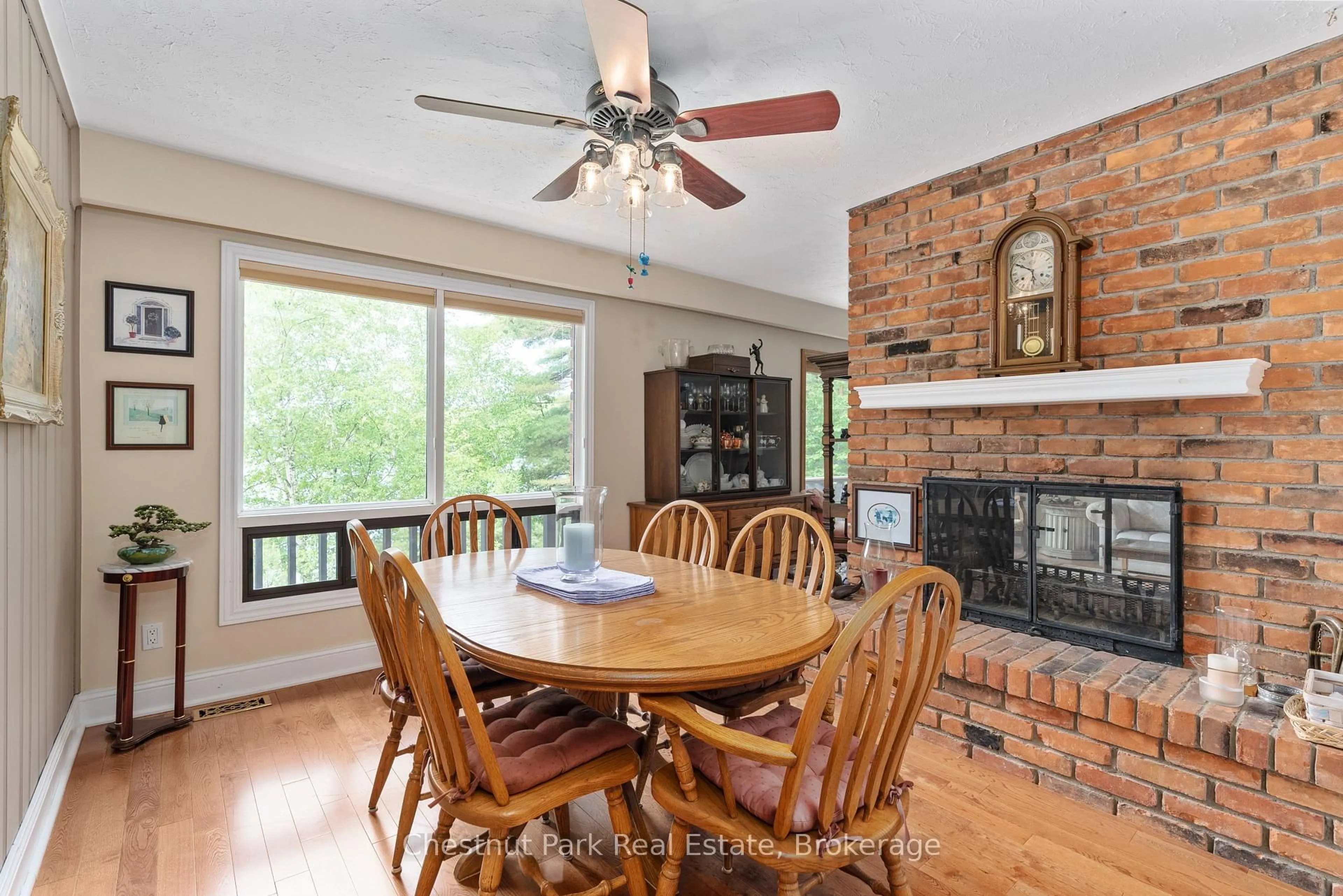 Dining room, unknown for 652 North Waseosa Lake Rd, Huntsville Ontario P1H 2J4