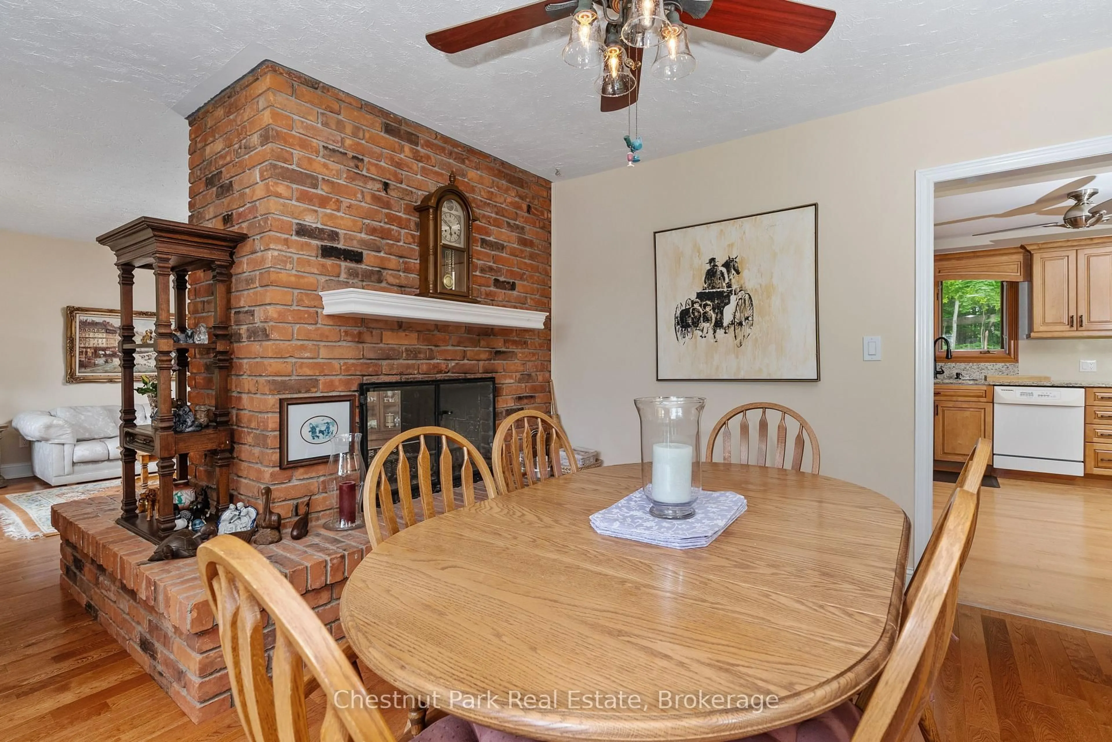 Dining room, unknown for 652 North Waseosa Lake Rd, Huntsville Ontario P1H 2J4