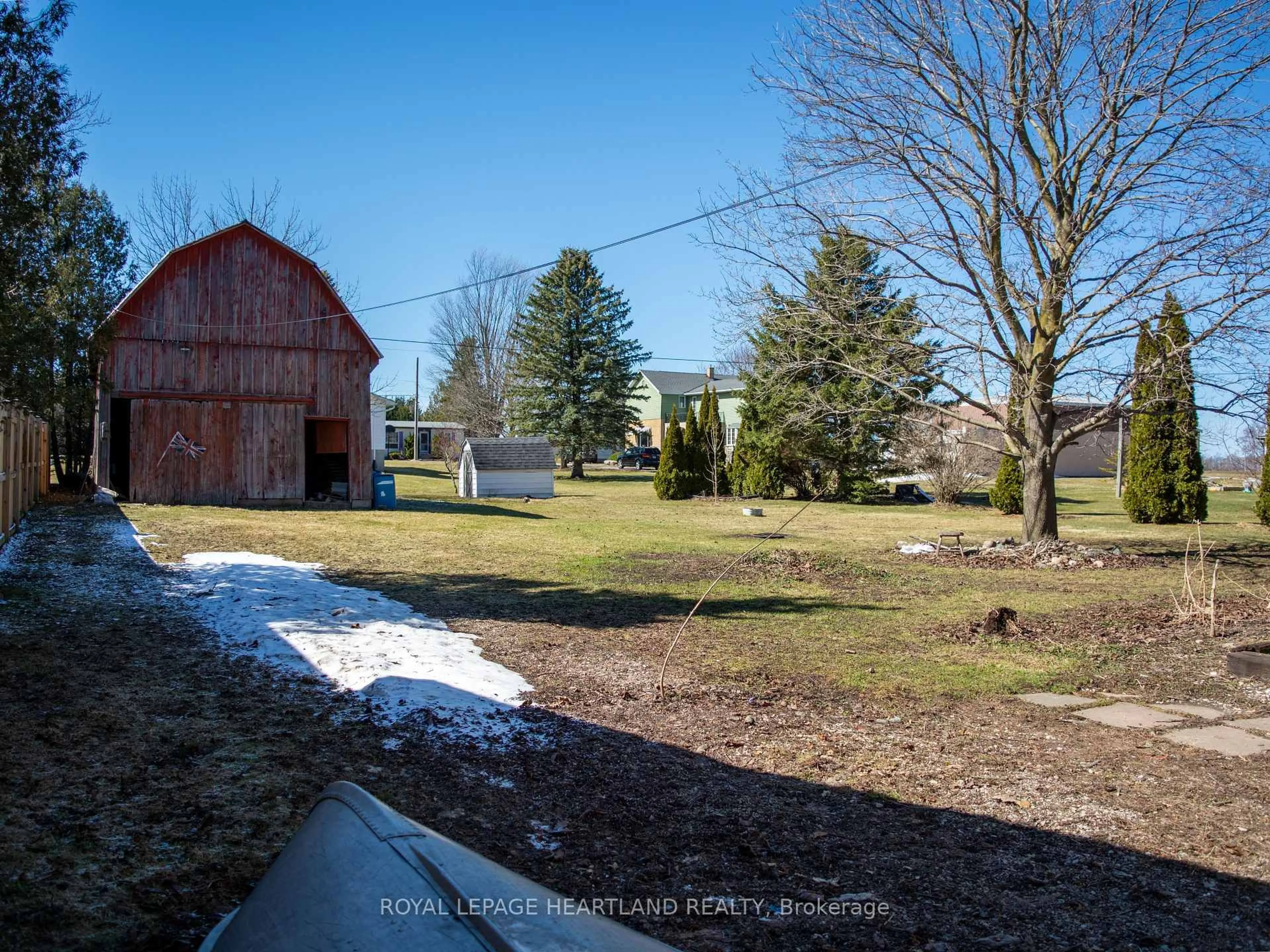 A pic from outside/outdoor area/front of a property/back of a property/a pic from drone, unknown for 20 King St, South Huron Ontario N0M 1M0