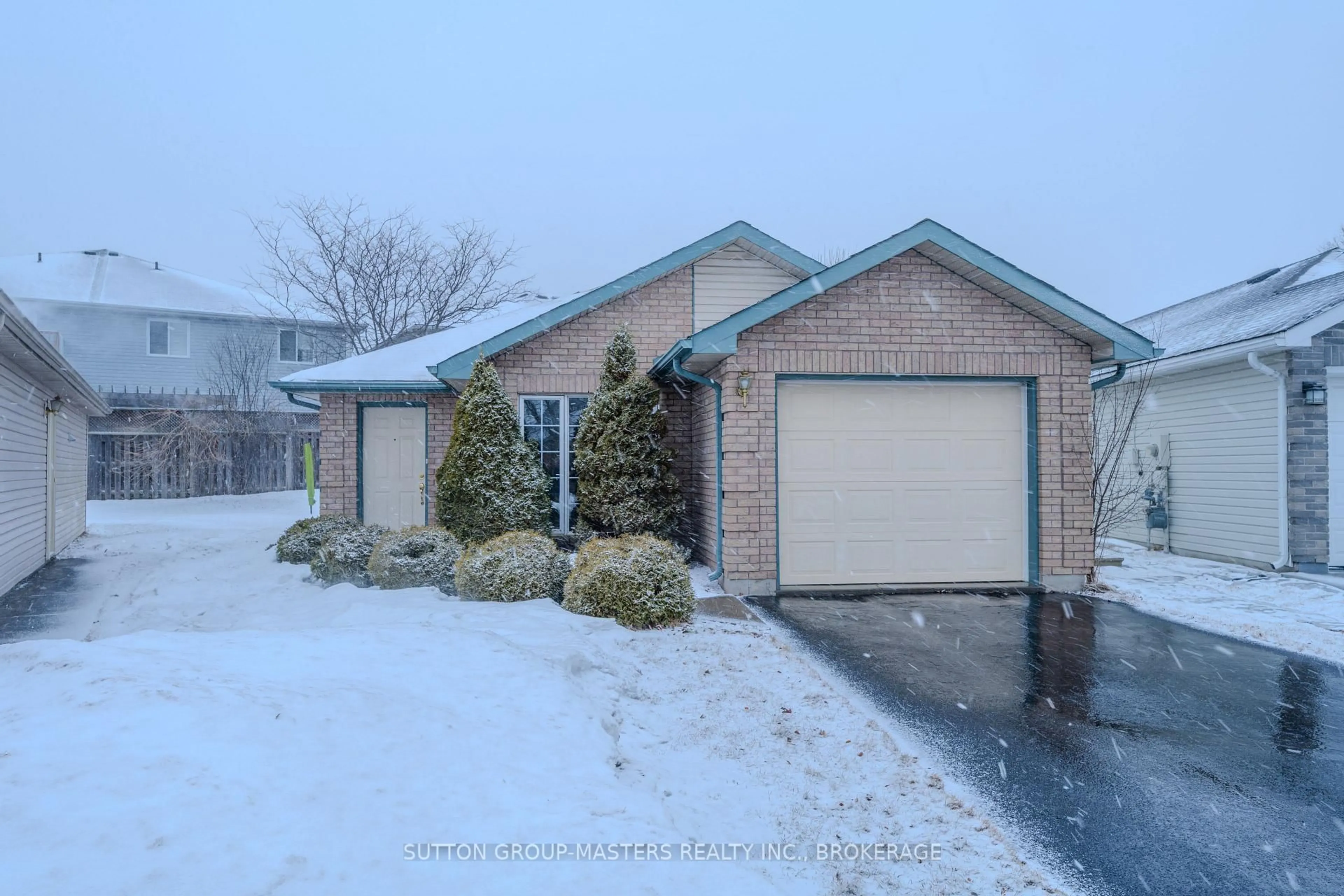 A pic from outside/outdoor area/front of a property/back of a property/a pic from drone, street for 47 Wilfred Cres, Kingston Ontario K7K 7G7