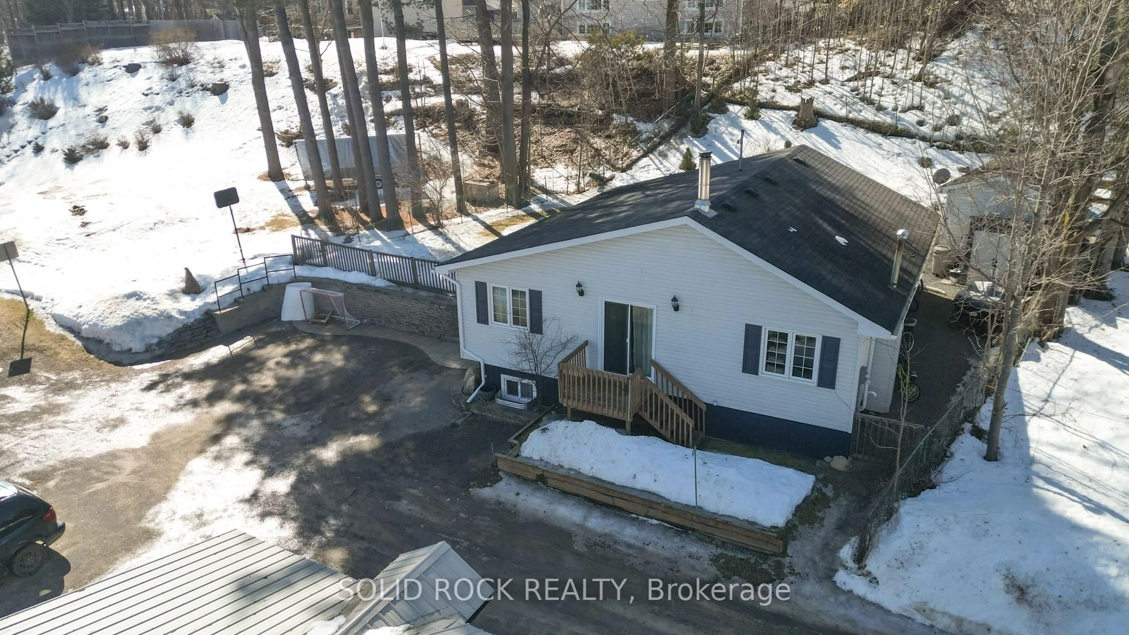 A pic from outside/outdoor area/front of a property/back of a property/a pic from drone, building for 14 SMELTZER Lane, McNab/Braeside Ontario K7S 3E8