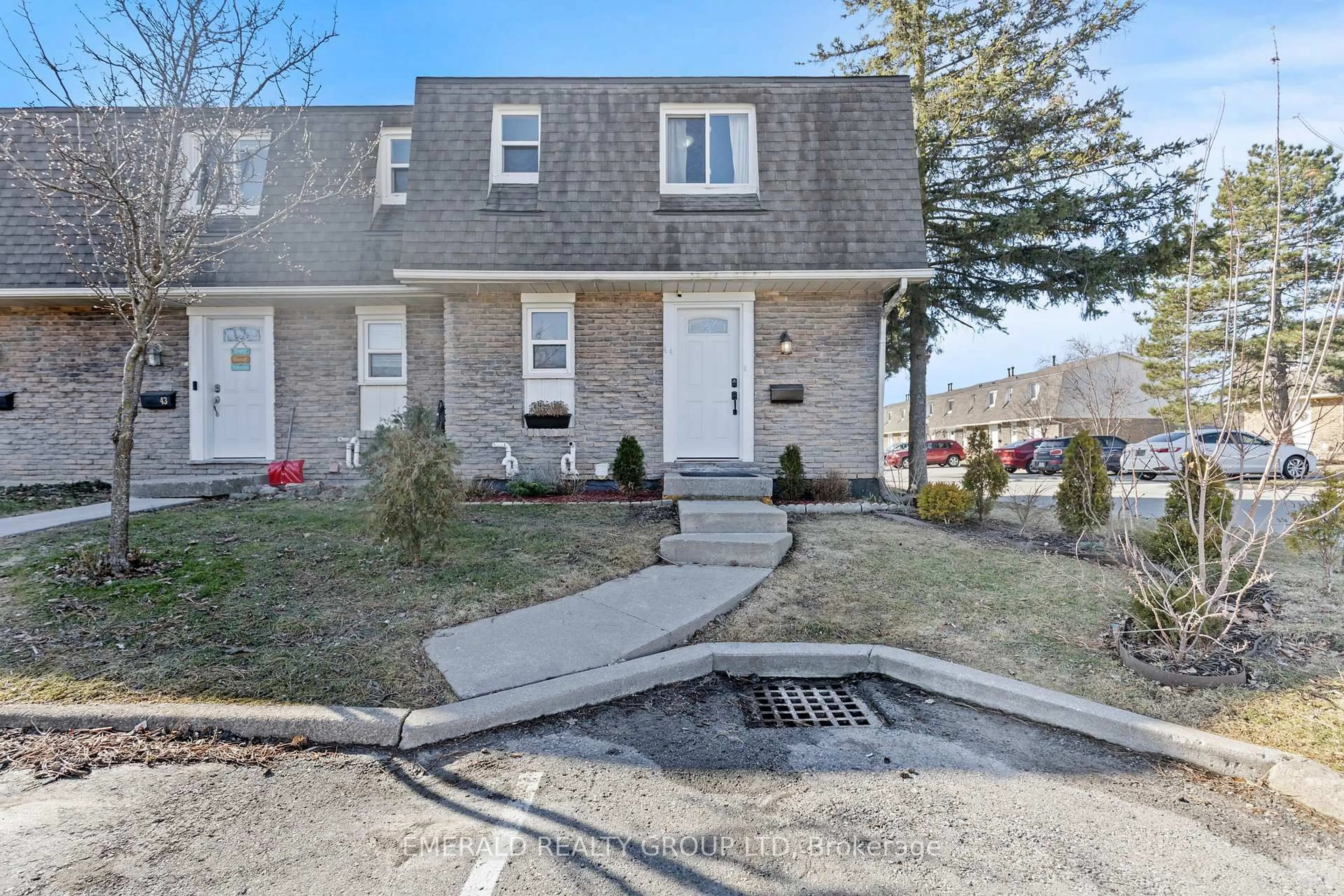 Unknown for 131 Rockwood Ave #44, St. Catharines Ontario L2P 1E5