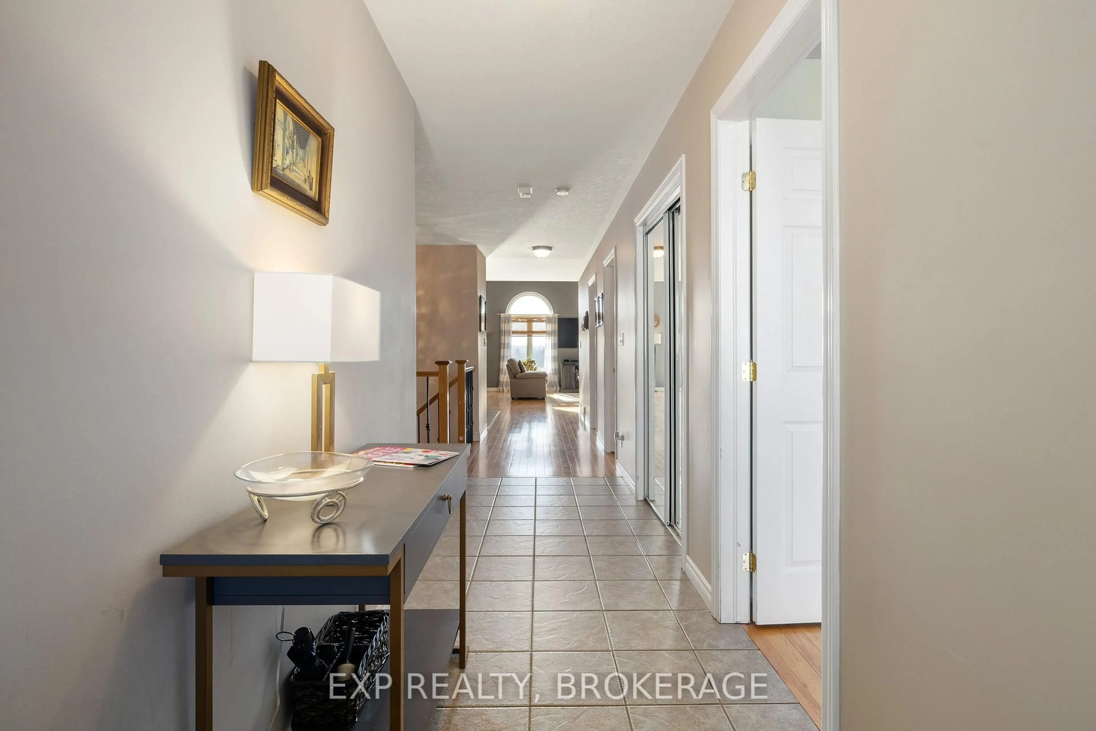 Indoor entryway for 760 Tanner Dr, Kingston Ontario K7M 9G7