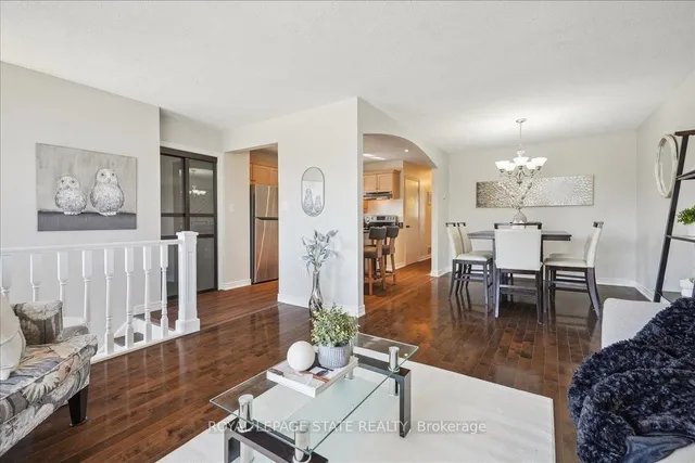 Additional image 35 of 43 Yorkdale Cres