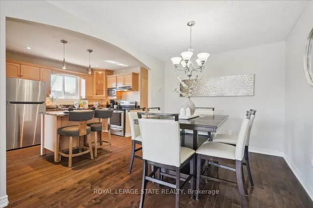 Additional image 33 of 43 Yorkdale Cres