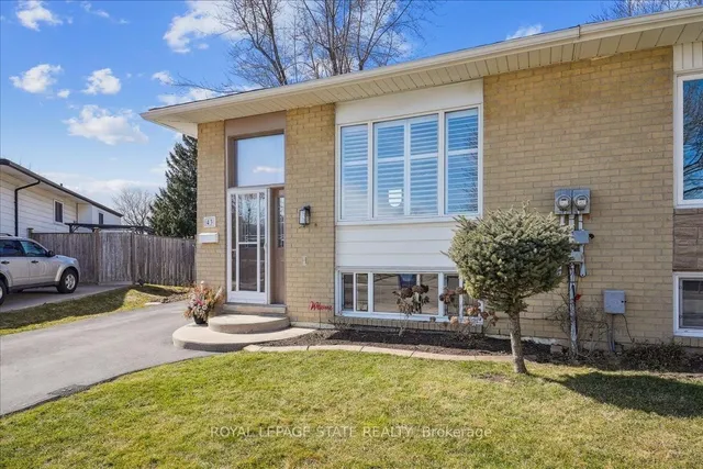 Additional image 42 of 43 Yorkdale Cres