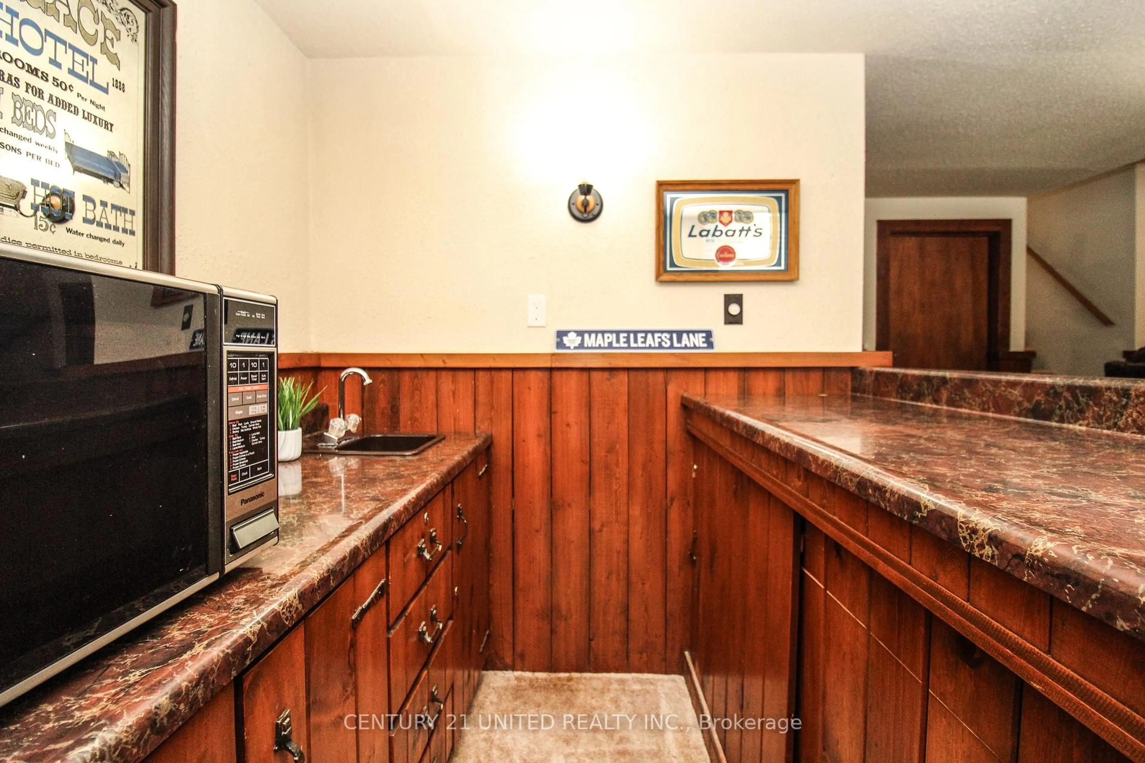 Standard kitchen, unknown for 636 Bland Line, Cavan Monaghan Ontario L0A 1C0