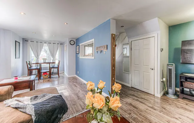 Additional property image - 87 6 Ave