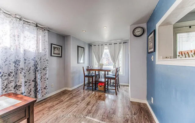 Additional property image - 87 6 Ave
