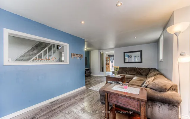 Additional property image - 87 6 Ave
