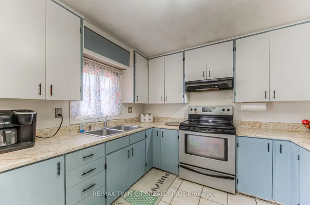 Additional property image - 87 6 Ave