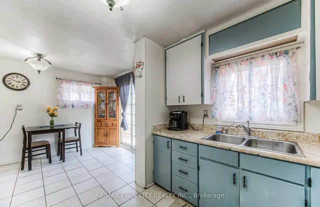 Additional property image - 87 6 Ave