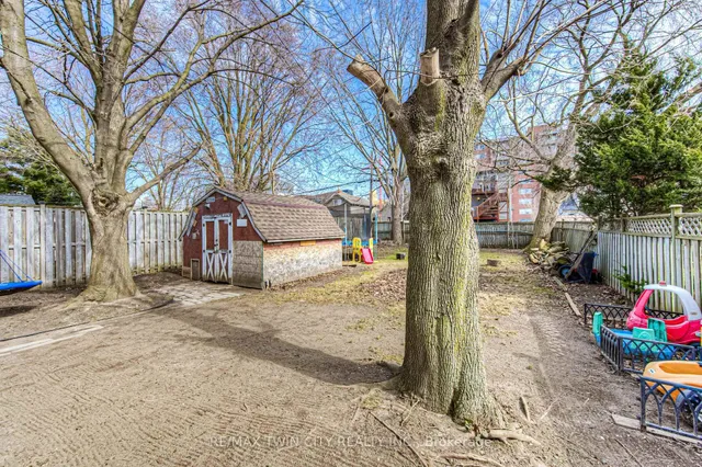 Additional property image - 87 6 Ave