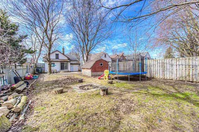 Additional property image - 87 6 Ave