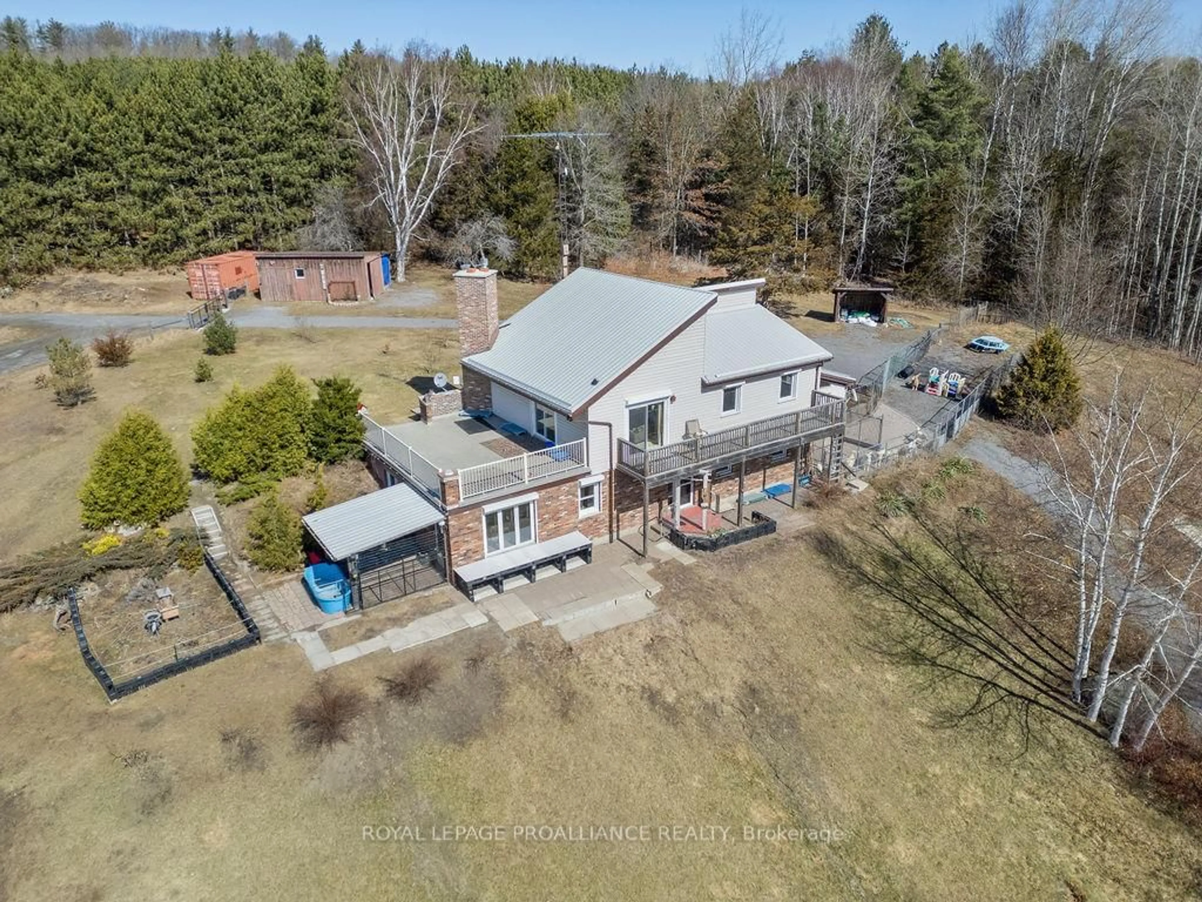 A pic from outside/outdoor area/front of a property/back of a property/a pic from drone, building for 250 Airport Rd, Stirling Ontario K0K 3E0