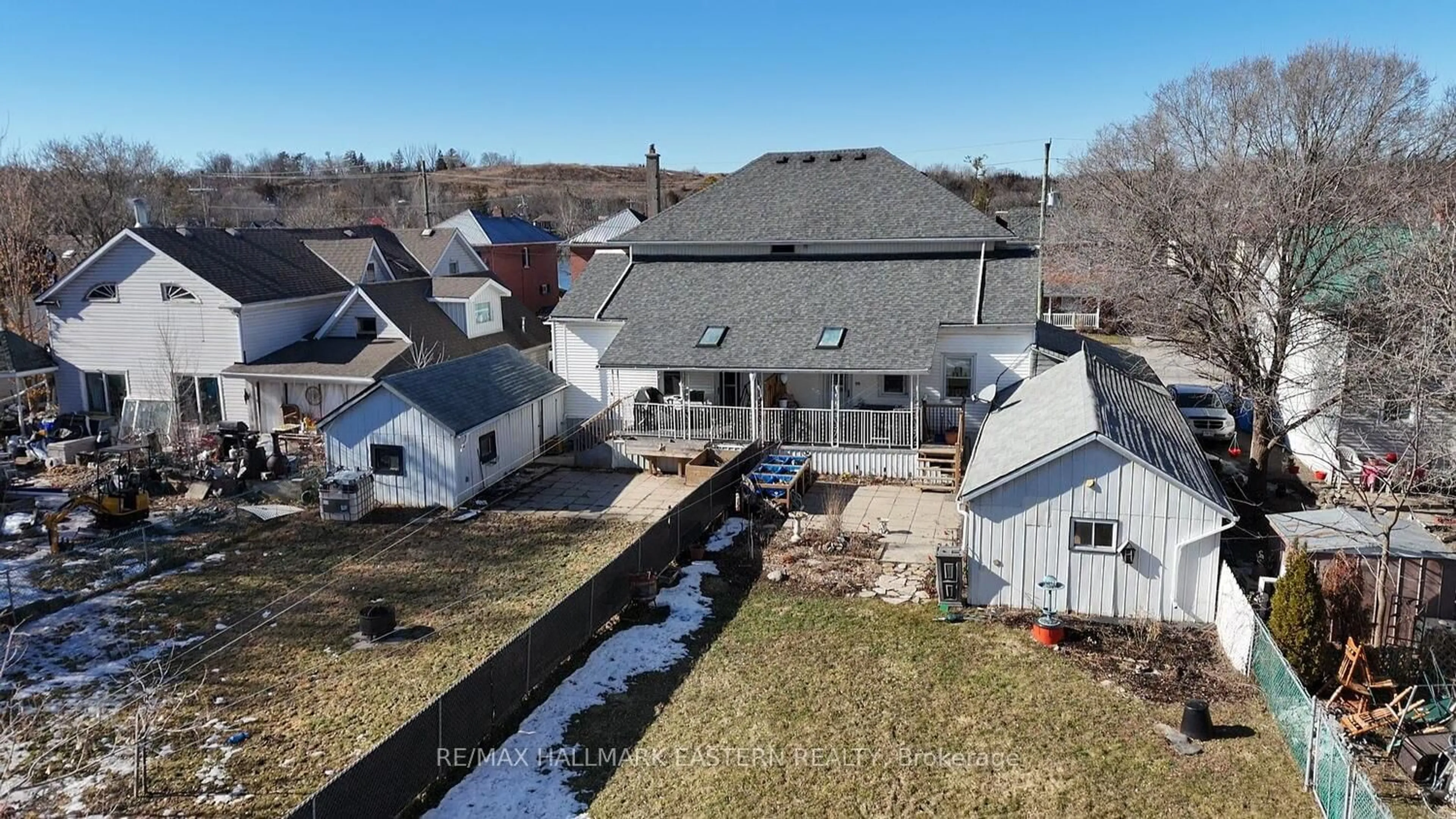 A pic from outside/outdoor area/front of a property/back of a property/a pic from drone, unknown for 175-177 Front St, Trent Hills Ontario K0L 1L0