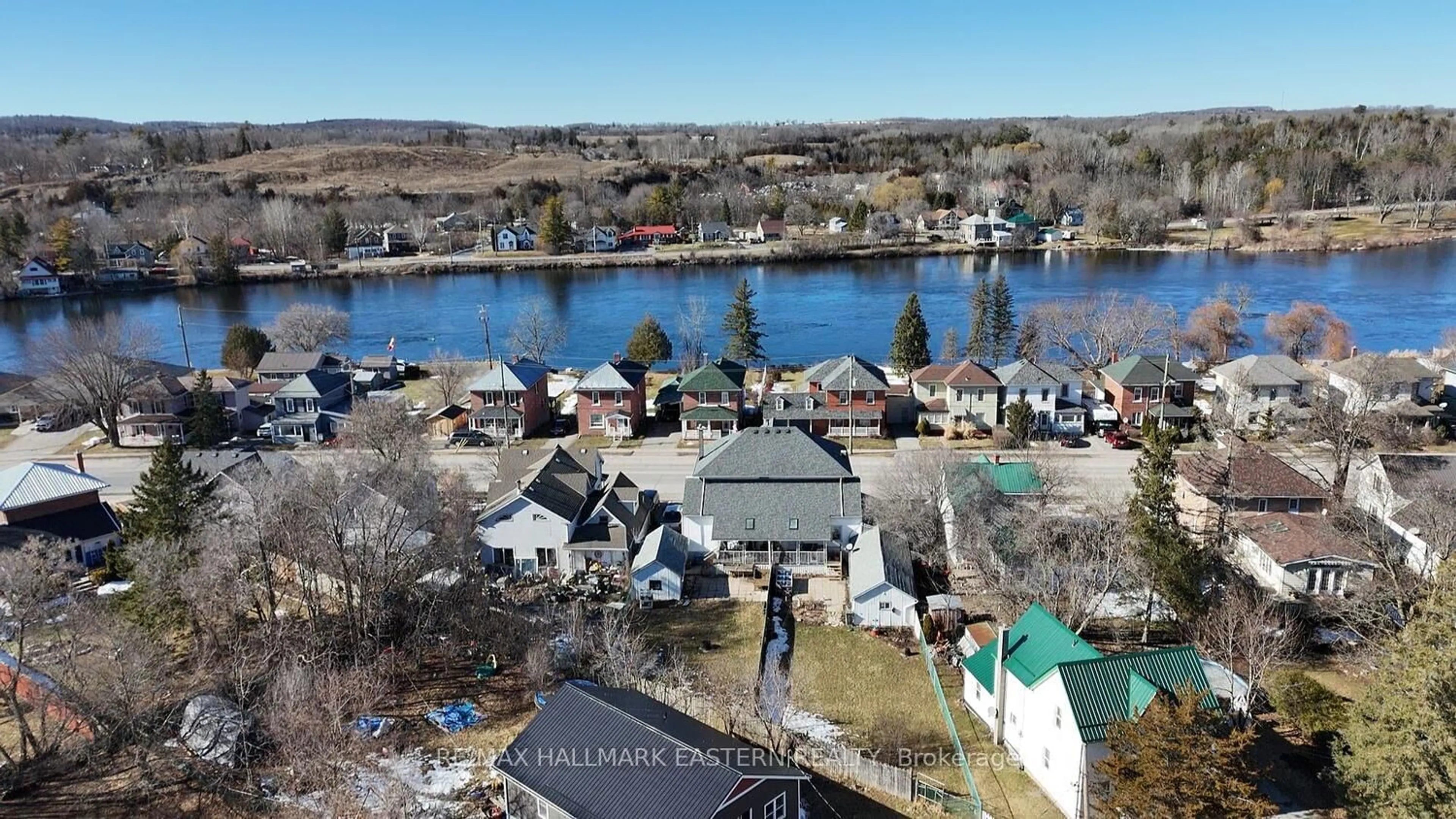 A pic from outside/outdoor area/front of a property/back of a property/a pic from drone, water/lake/river/ocean view for 175-177 Front St, Trent Hills Ontario K0L 1L0