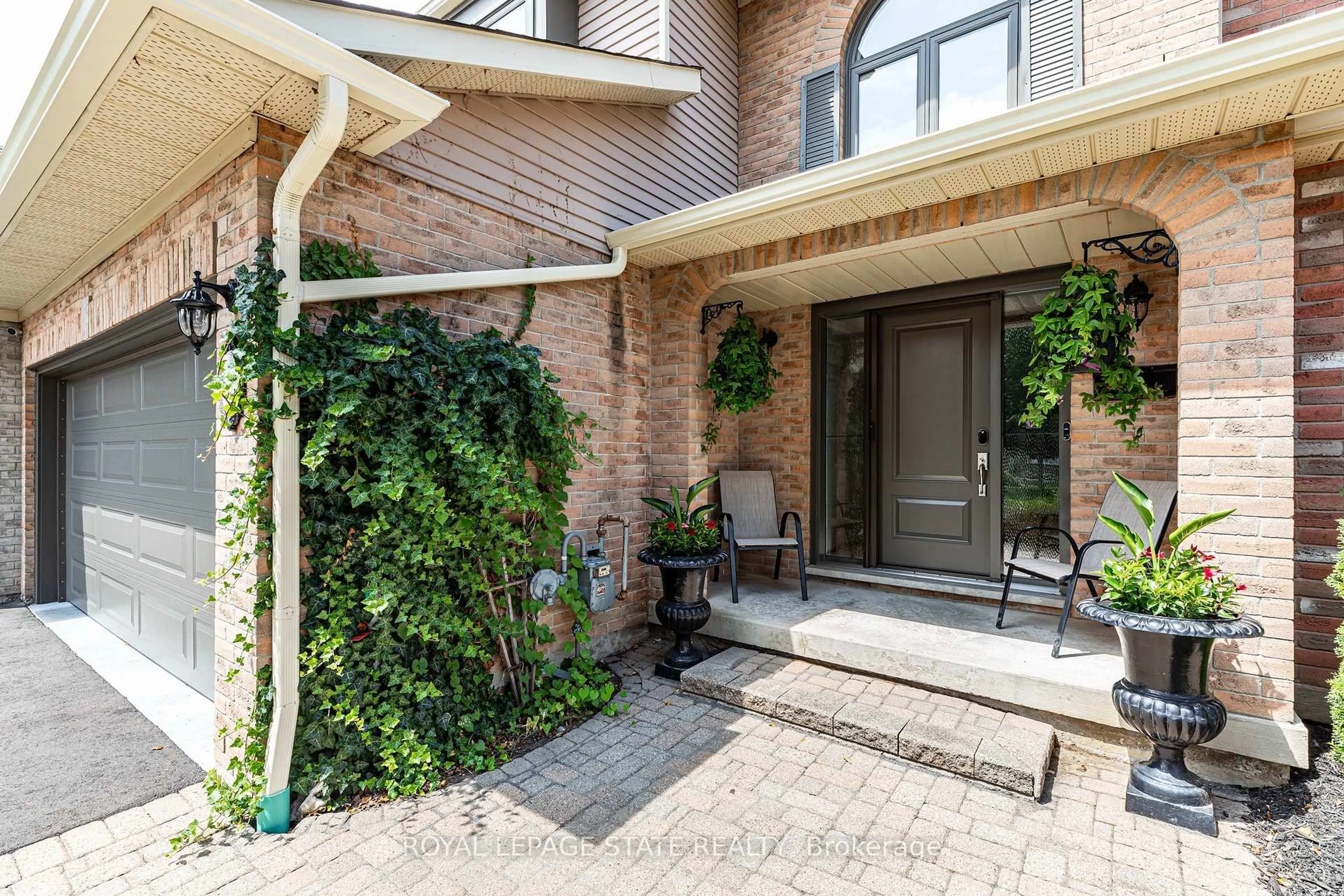 Unknown for 35 Banbury Dr, Hamilton Ontario L9K 1H8