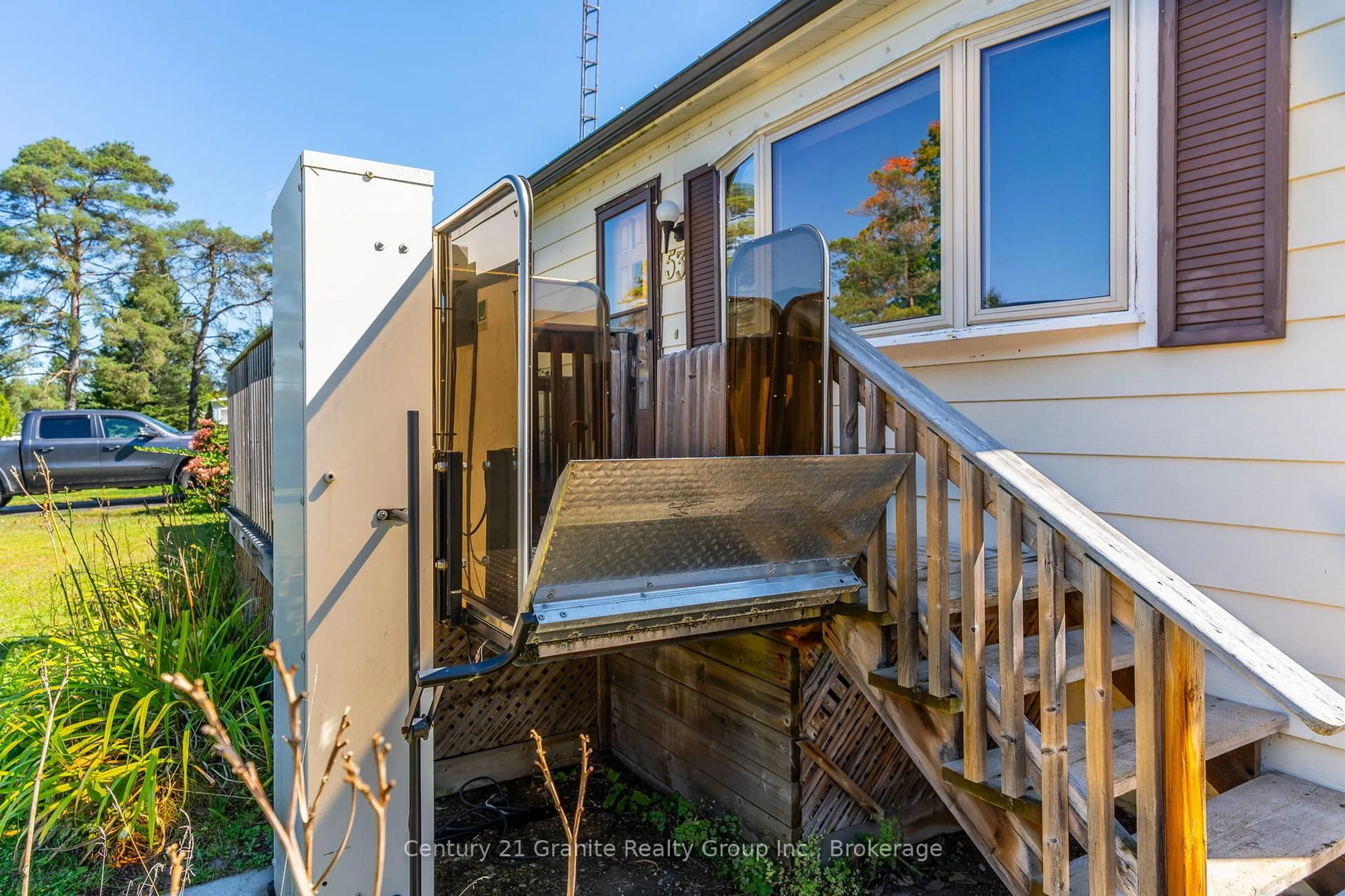 Patio, street for 1034 EIGHTH Lane, Minden Hills Ontario K0M 2K0
