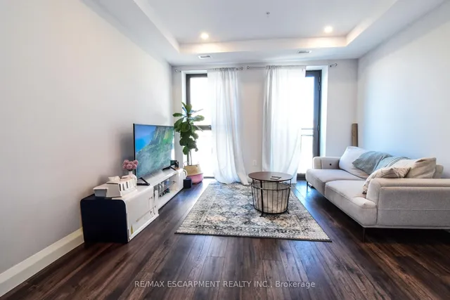 Additional property image - 118 King St Unit 520