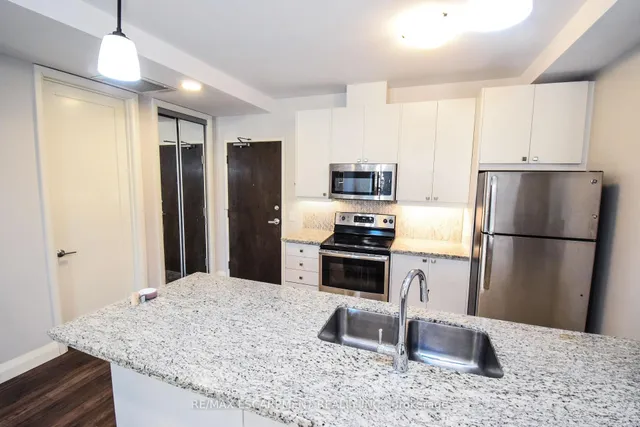 Additional property image - 118 King St Unit 520
