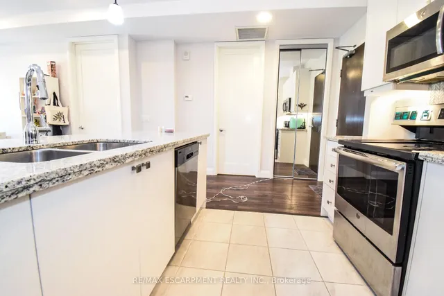 Additional property image - 118 King St Unit 520