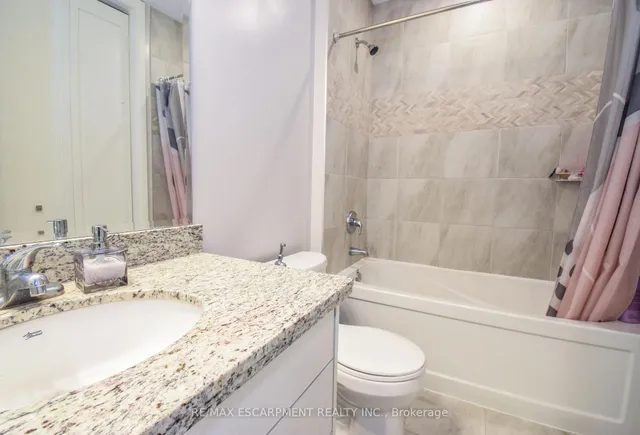 Additional property image - 118 King St Unit 520