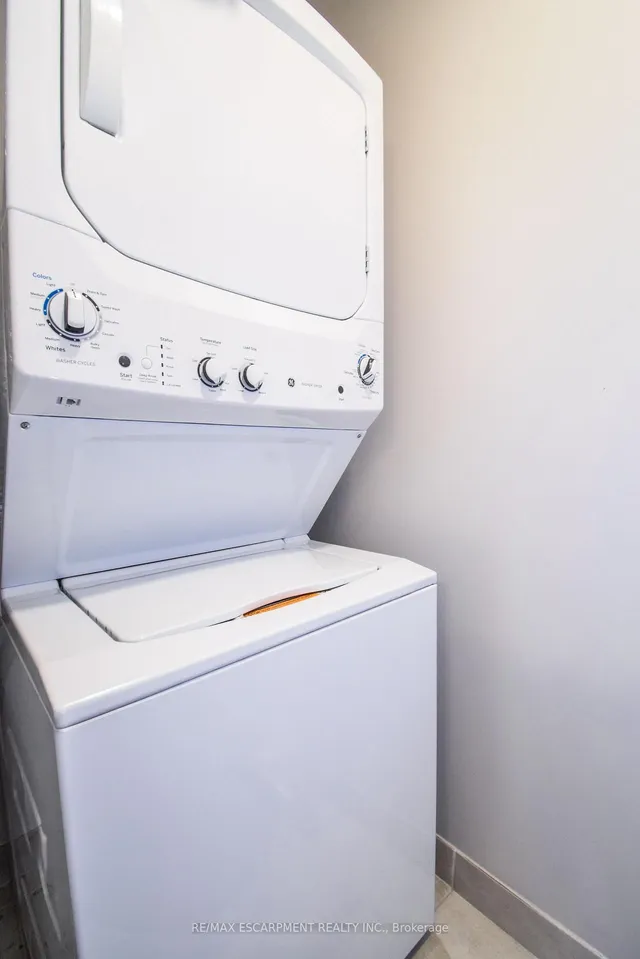 Additional property image - 118 King St Unit 520