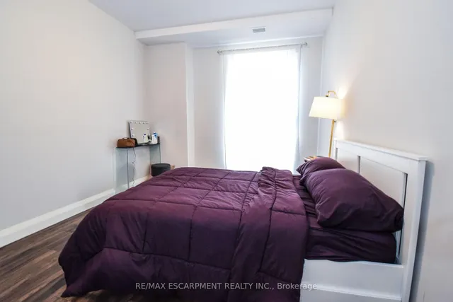 Additional property image - 118 King St Unit 520