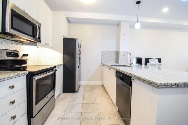 Additional property image - 118 King St Unit 520