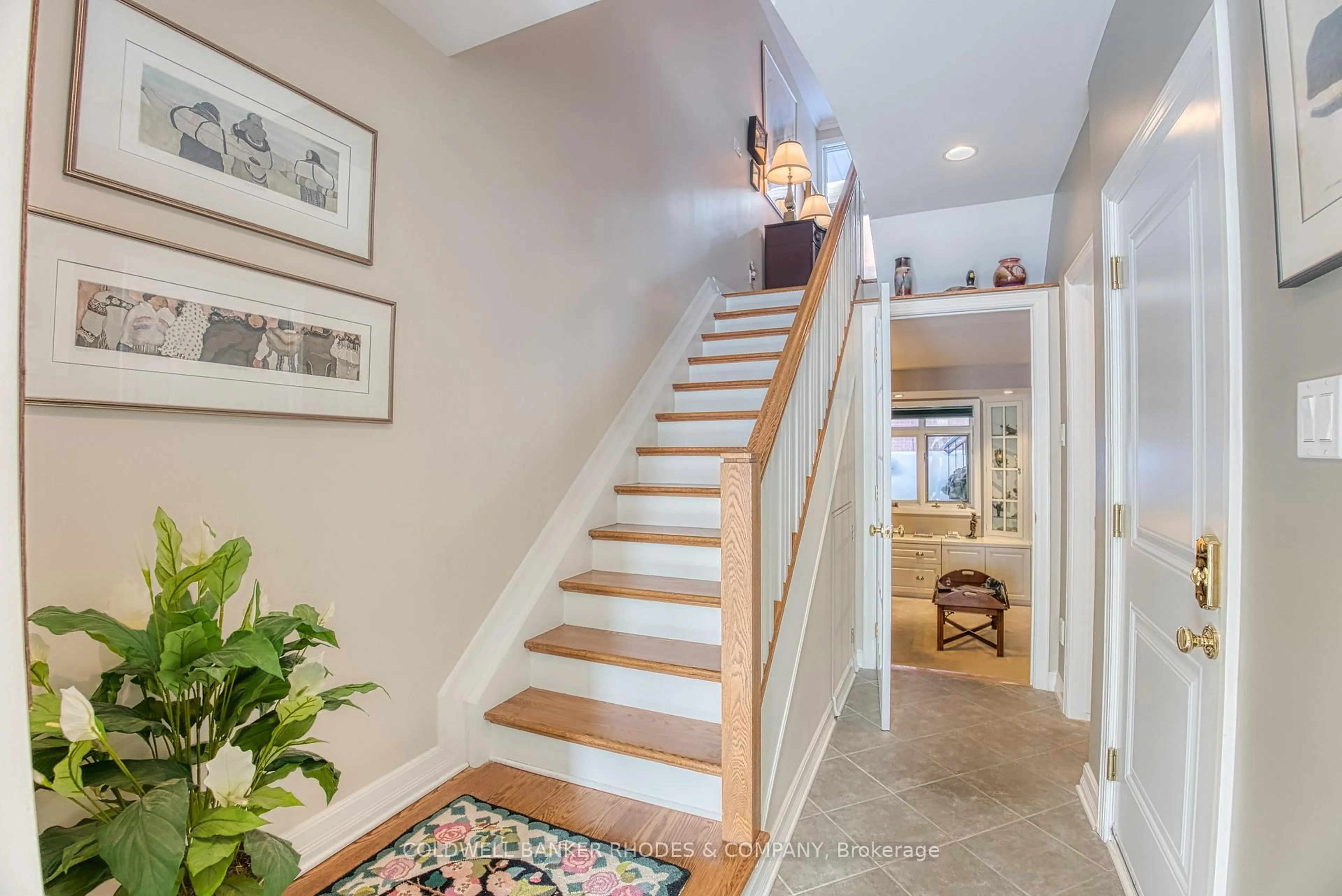 Unknown for 203 Clearview Ave, Ottawa Ontario K1Z 1A8