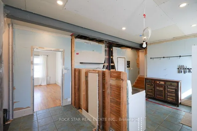 Additional property image - 405 Upper Wentworth St