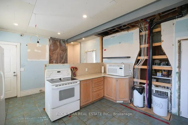 Additional property image - 405 Upper Wentworth St
