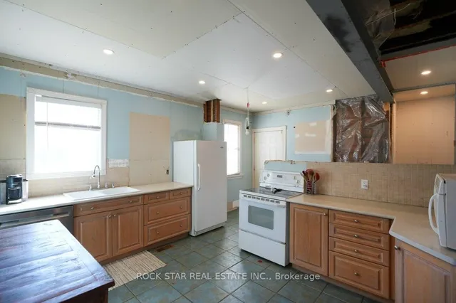 Additional property image - 405 Upper Wentworth St