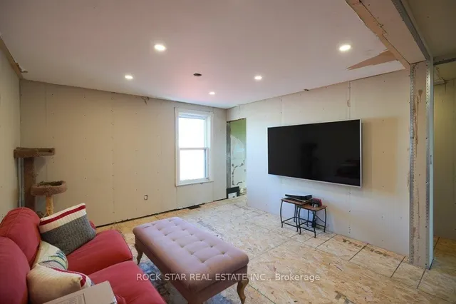 Additional property image - 405 Upper Wentworth St