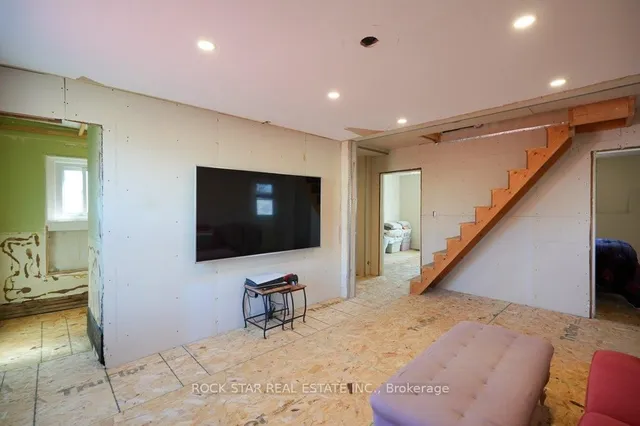 Additional property image - 405 Upper Wentworth St