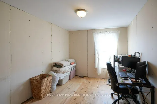 Additional property image - 405 Upper Wentworth St