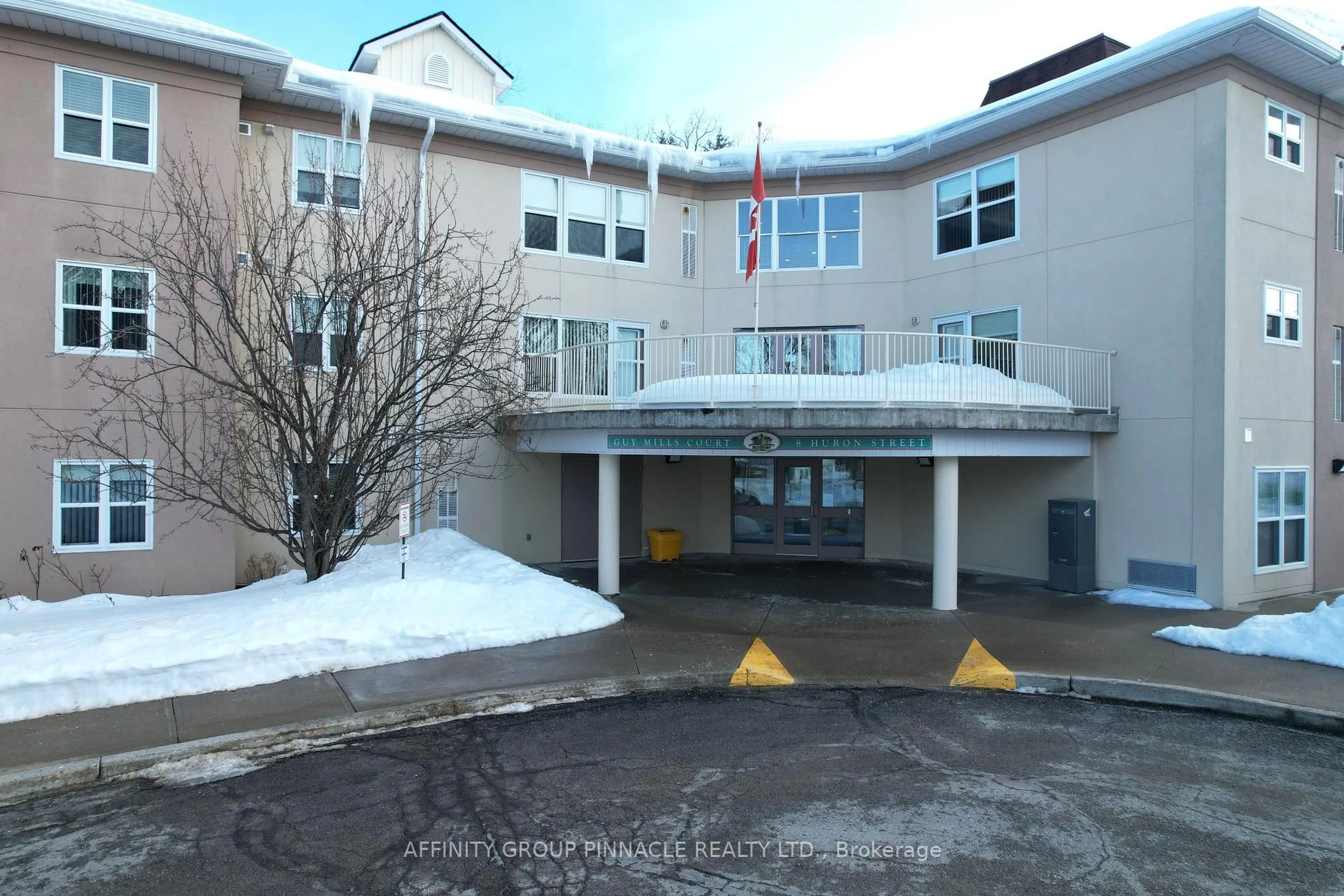 Indoor foyer for 8 Huron St #106, Kawartha Lakes Ontario K9V 6K3