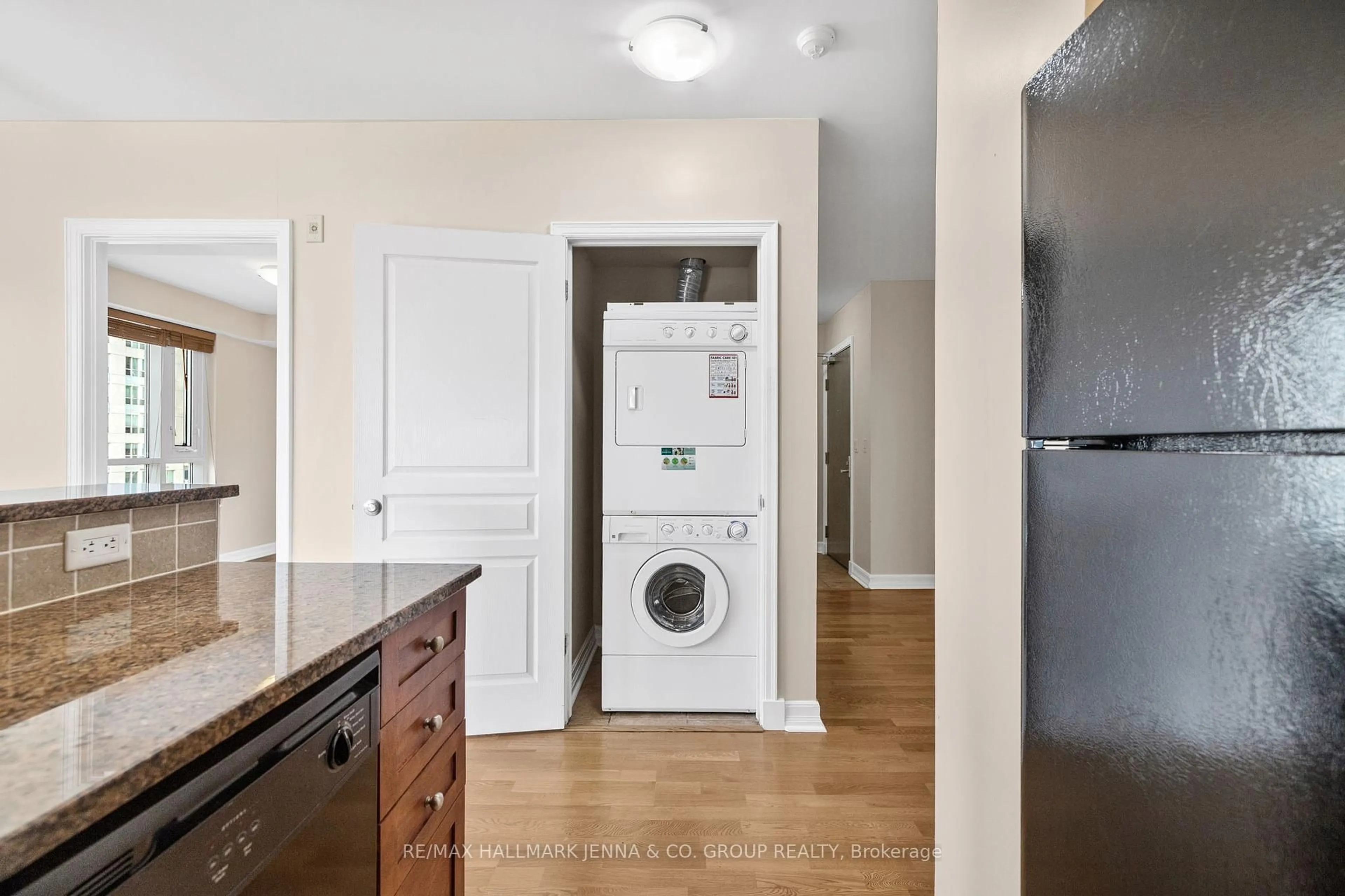 Unknown for 200 Besserer St #1104, Ottawa Ontario K1N 0A7