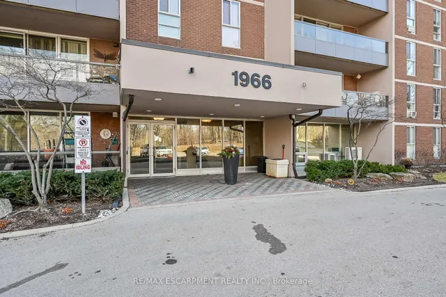 Additional property image - 1966 MAIN St Unit 502