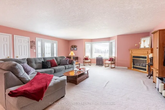 Additional property image - 279 Parkside Dr