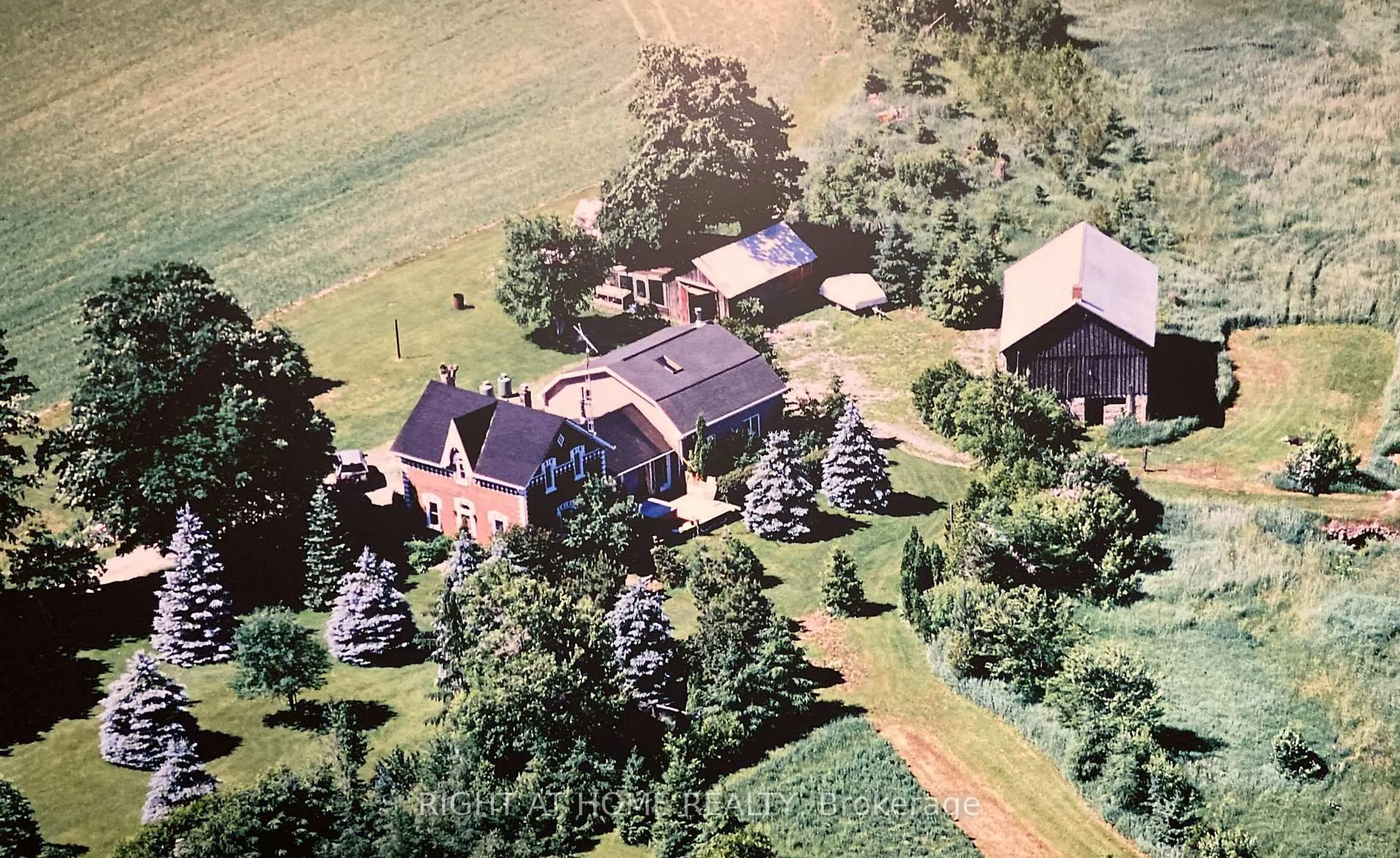 A pic from outside/outdoor area/front of a property/back of a property/a pic from drone, street for 557472 Mulmur Melancthon Line, Melancthon Ontario L9V 1W8