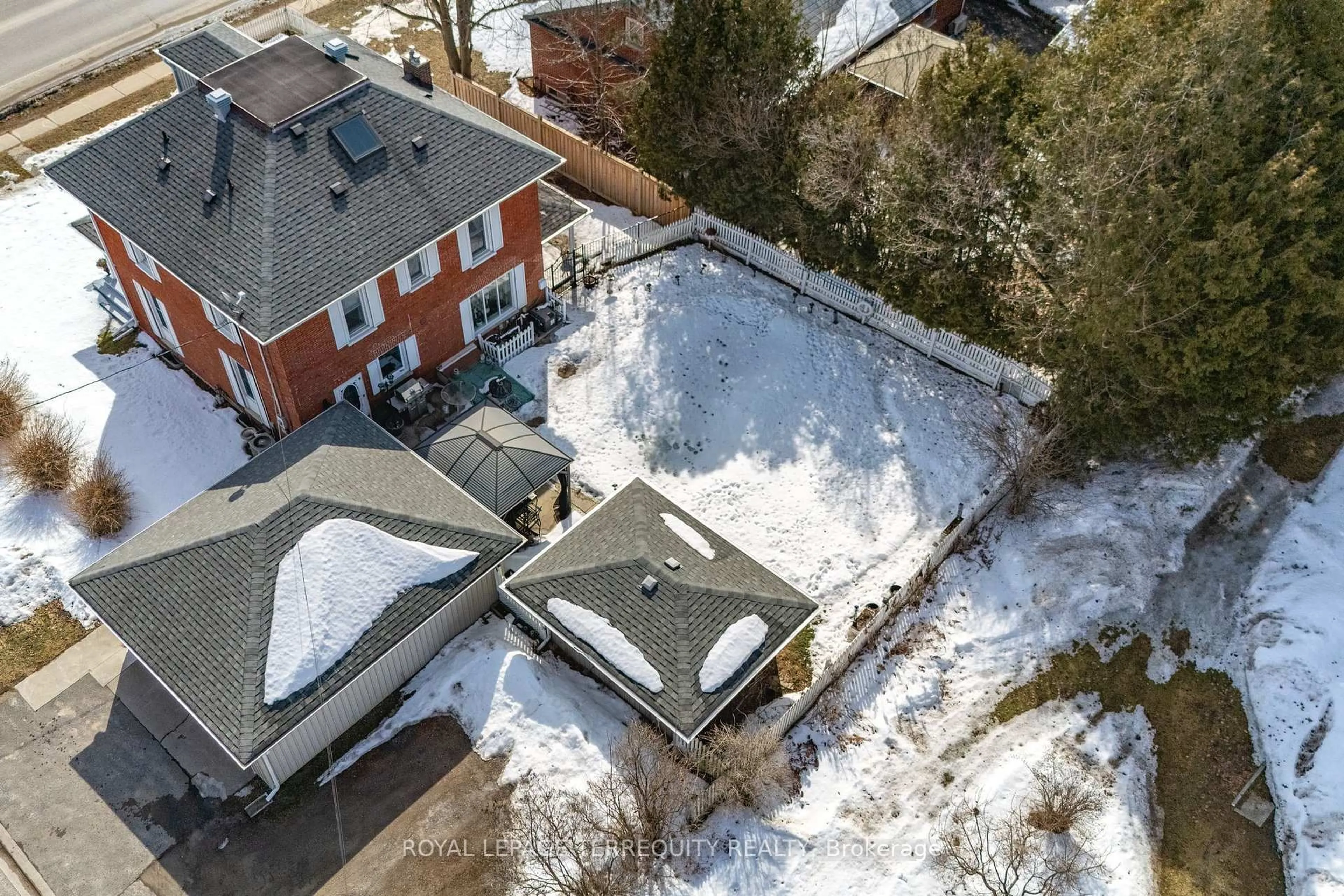 A pic from outside/outdoor area/front of a property/back of a property/a pic from drone, street for 258 Grand Rd, Trent Hills Ontario K0L 1L0