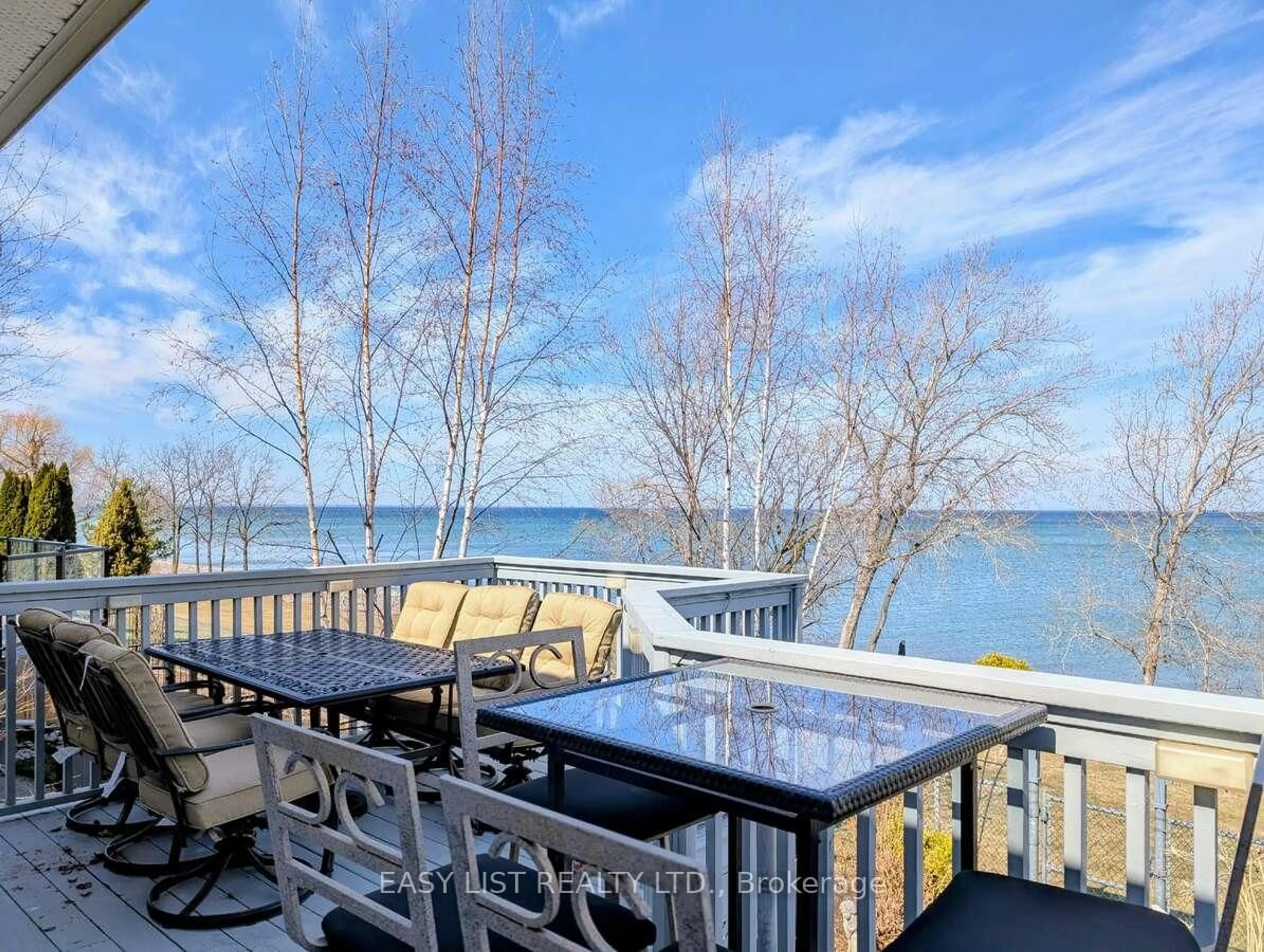 Patio, water/lake/river/ocean view for 44 Morrison Cres, Grimsby Ontario L3M 5K4
