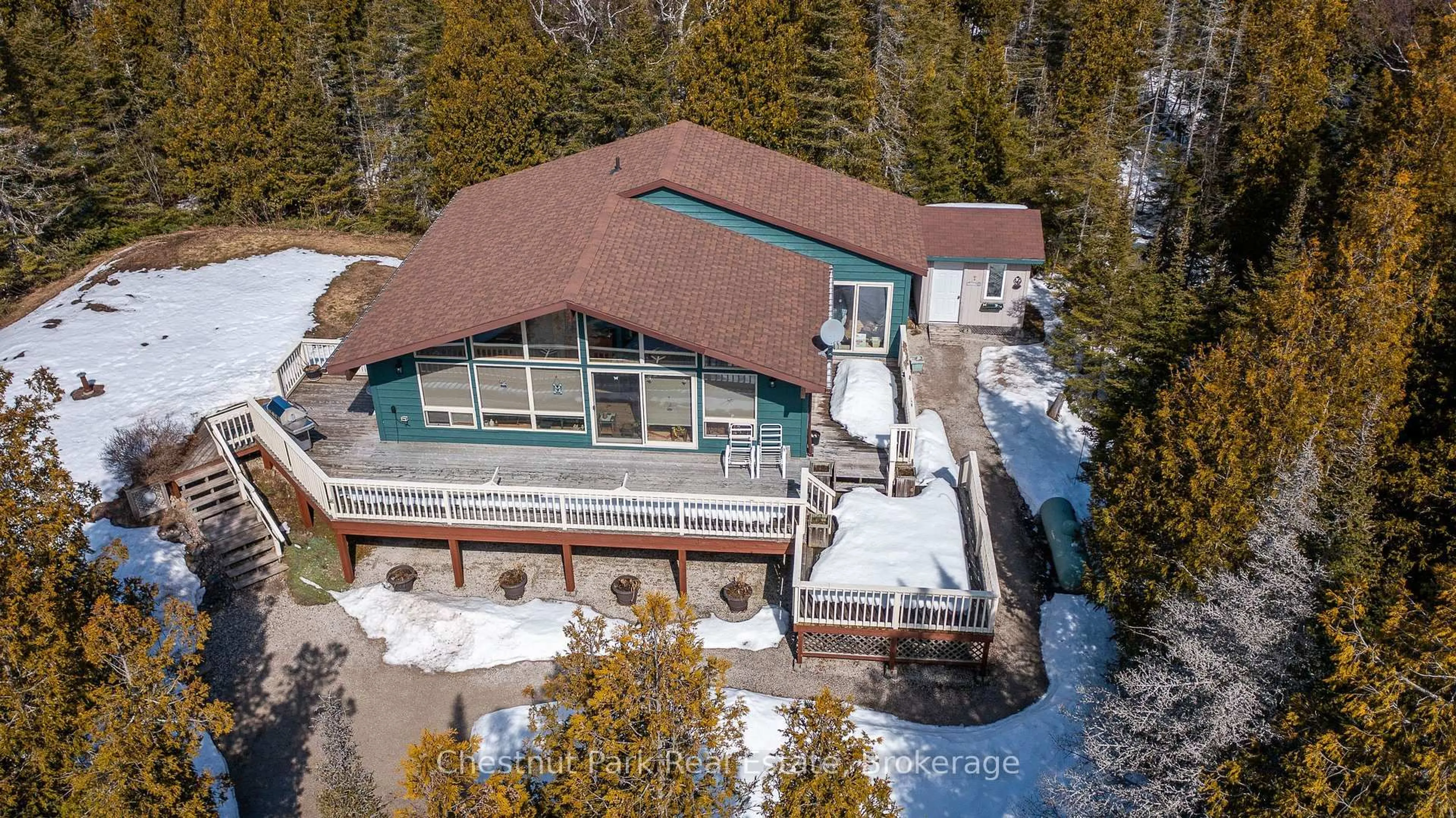 A pic from outside/outdoor area/front of a property/back of a property/a pic from drone, unknown for 39 Hatt St, Northern Bruce Peninsula Ontario N0H 2R0