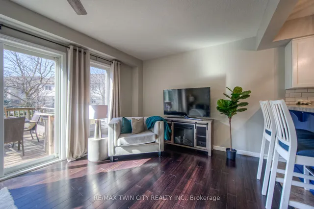 Additional property image - 7 Upper Mercer St Unit F24