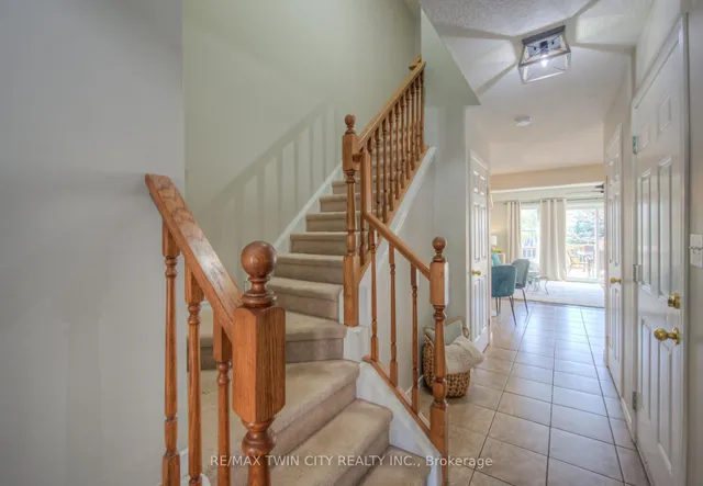 Additional property image - 7 Upper Mercer St Unit F24
