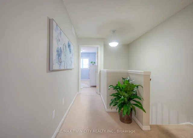 Additional property image - 7 Upper Mercer St Unit F24