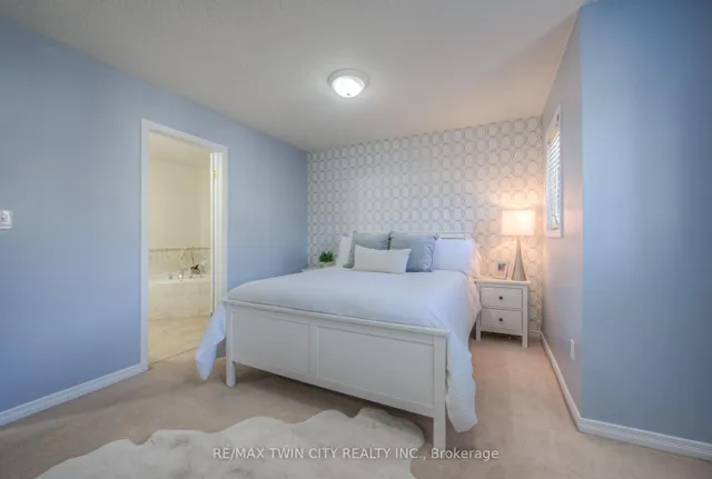 Additional property image - 7 Upper Mercer St Unit F24