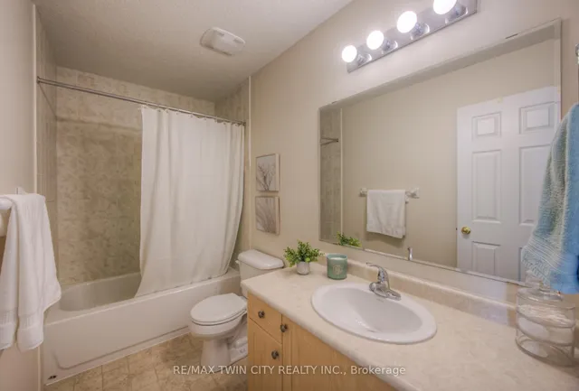 Additional property image - 7 Upper Mercer St Unit F24